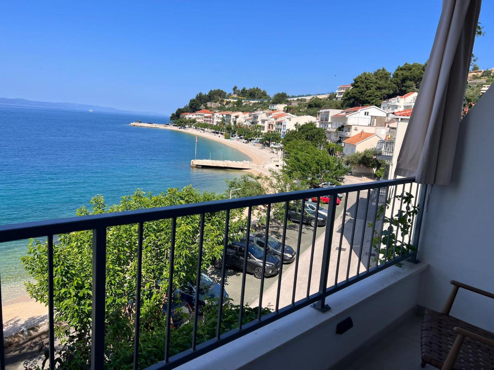 Beachfront Comfort Apartments Sinajko Podgora Exterior photo