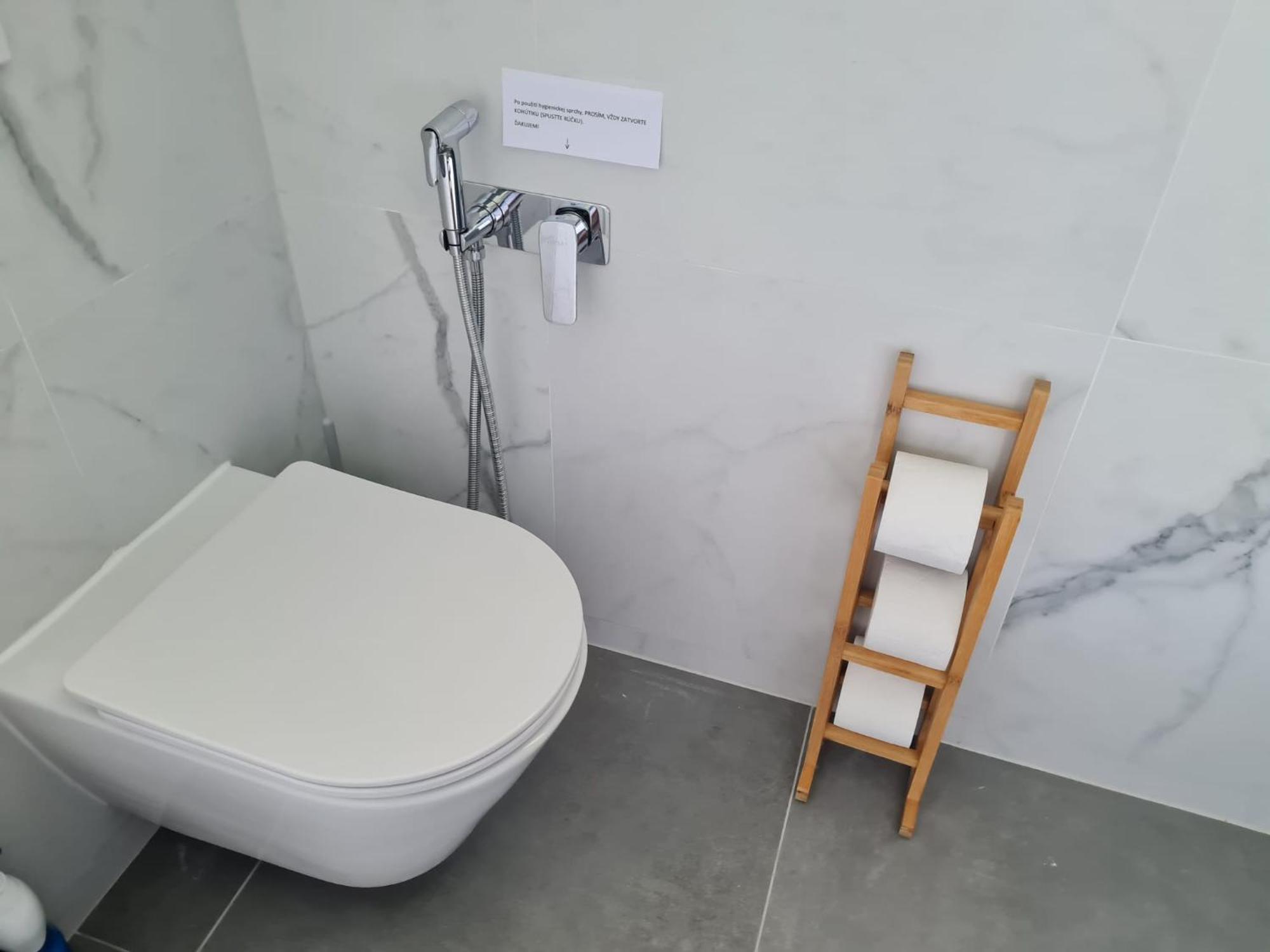 Beachfront Comfort Apartments Sinajko Podgora Room photo